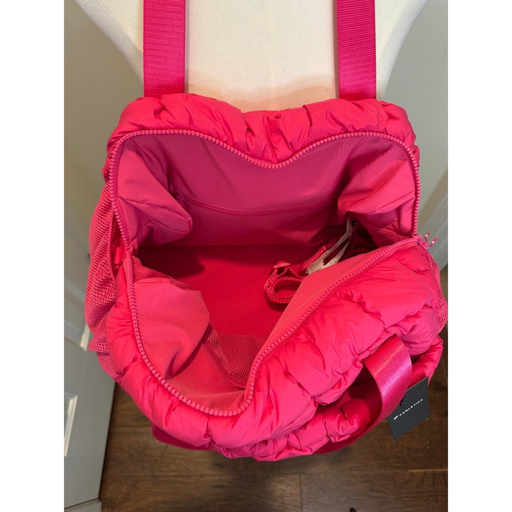 Fabletics Pink Puffer Tote Bag Gym Travel Overnight Bag Large Quilted Nylon NWT - Picture 4 of 6